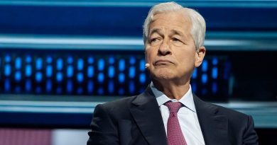 Trump threatens to sue JPMorgan Chase for ‘debanking’ him