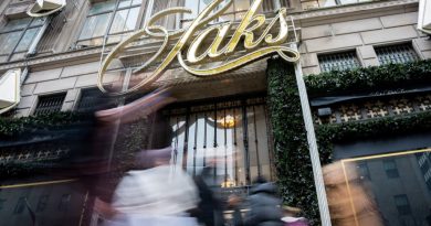 Saks Global, the longtime leader of luxury department stores, files for bankruptcy