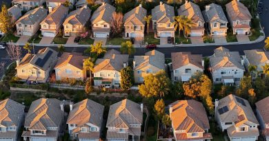 Mortgage applications rise as rates fall to one-month low